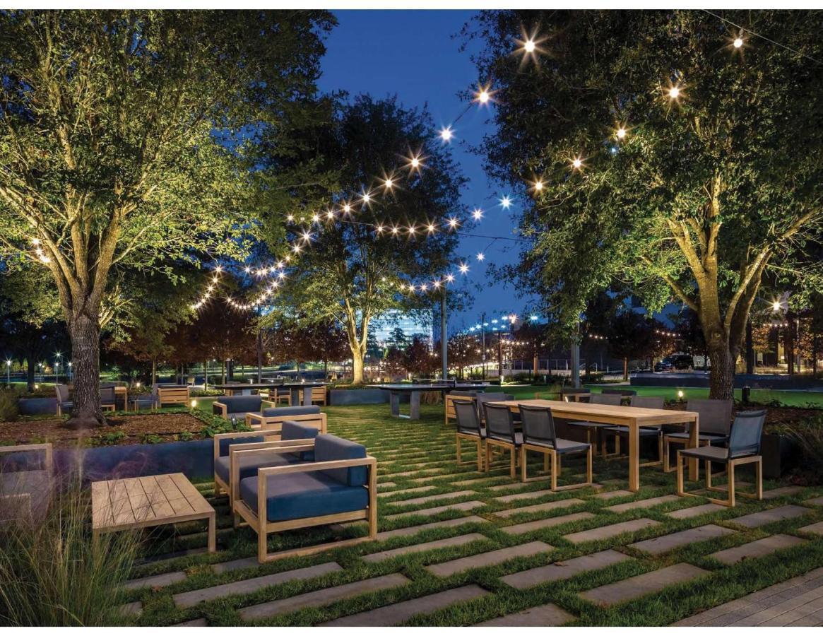 Houston Cityplace Marriott At Springwoods Village Экстерьер фото